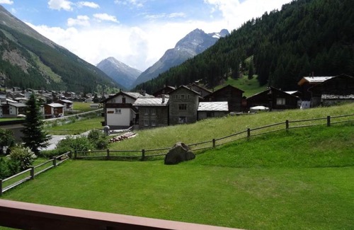 Saas-Balen Apartment | Apartment Apartments Carmena
