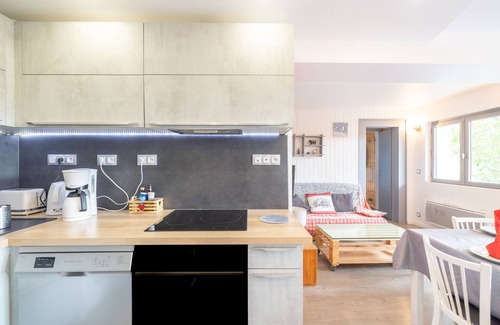 Le Chinaillon Apartment | Apartment 'Appartement Spacieux 6 Personnes' with Mountain View, Private Terrace and Wi-Fi