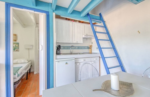 Soulac-sur-Mer Apartment | Apartment 'Appartement Soulac' with Private Terrace, Private Garden and Wi-Fi