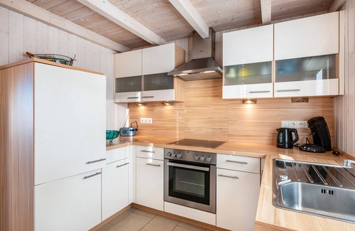 Wesselburenerkoog Apartment | Apartment 'Aquamarin' with Private Terrace and Private Garden