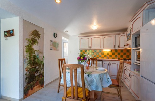 Aramits Apartment | Apartment 'Aramits Pyrénées Béarnaises' with Private Terrace, Shared Garden and Wi-Fi