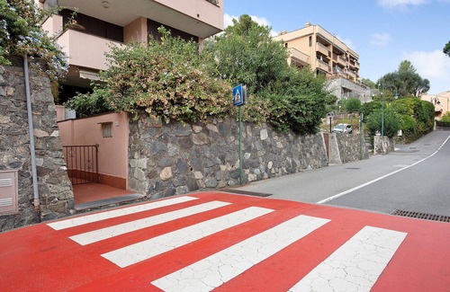 Arenzano Apartment | Apartment "Arenzano Pineta" with Covered Terrace, Balcony & Sea View