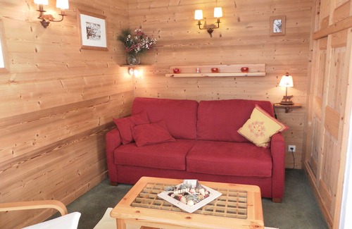 Meribel-Mottaret Apartment | Apartment at the foot of the slopes - 45m2 for 4 people - Label Méribel