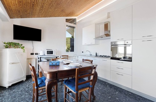 Moneglia Apartment | Apartment 'Attico Con Vista' with Sea View, Balcony and Wi-Fi