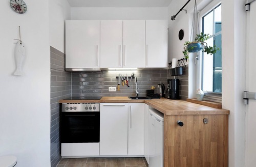 Wesselburen Apartment | Apartment 'Auf Dem Klingberg 2' with Private Garden and Wi-Fi