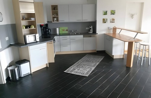 Holthausen Apartment | Apartment 'Auszeit' with Private Terrace, Shared Garden and Wi-Fi
