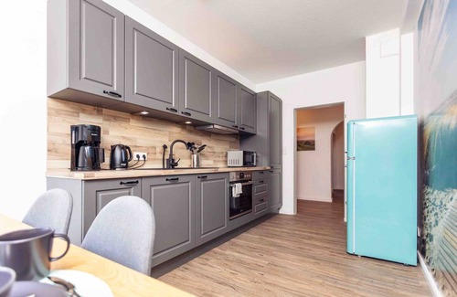 Busumer Deichhausen Apartment | Apartment 'Büsumer Butze' with Private Garden and Wi-Fi