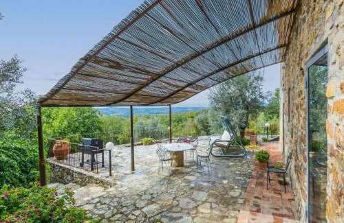 San Pietro in Bossolo Apartment | Apartment Badia a Passignano-1 by Interhome