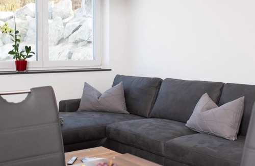 Sinkingen Apartment | Apartment 'Bantlehof' with Mountain View, Private Terrace and Wi-Fi