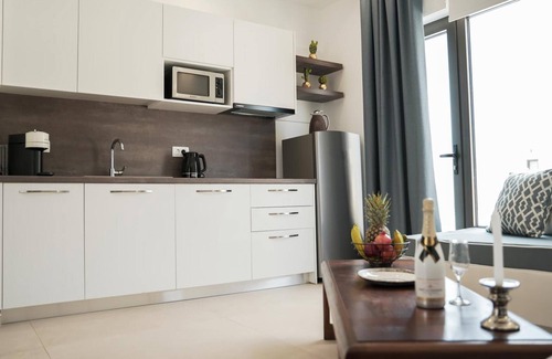 Agios Georgios House | Apartment 'Basilica Kalavria' with Sea View, Wi-Fi and Air Conditioning