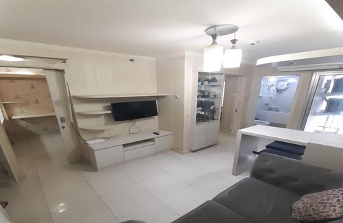 Jatinegara Apartment | Apartment Bassura City by Travelibu
