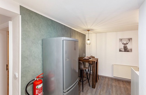 Latrop Apartment | Apartment 'Baumgärtner' with Balcony and Wi-Fi