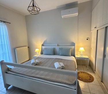 Chalcis Apartment | Apartment beach house