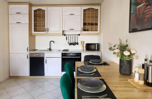 Dollendorf Apartment | Apartment bei Nürburgring, Parking, Homeoffice