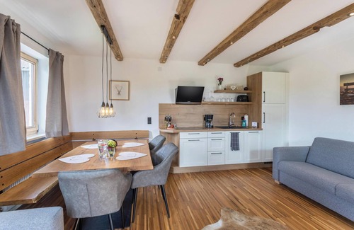 Hoslwang Apartment | Apartment "Beim Nik with Wanderreitstation" with Mountain View & Balcony
