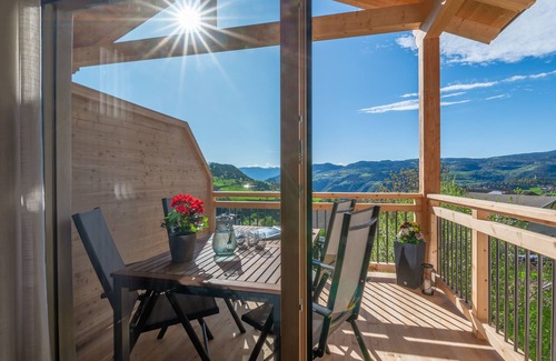 Fie allo Sciliar Apartment | Apartment 'Berg' with Mountain View, Private Garden and Wi-Fi