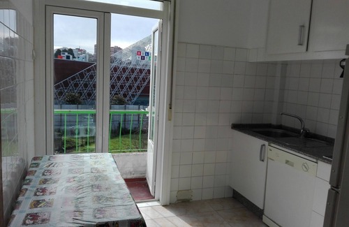 Naron Apartment | APARTMENT BETWEEN ALCAMPO AND ODEON Capacity for six people in single beds