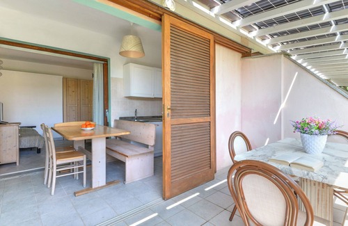 Bonalaccia-Filetto Apartment | Apartment 'Bilocale Dolores' with Shared Pool, Wi-Fi and Air Conditioning
