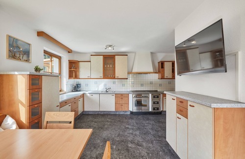 Racines Apartment | Apartment "BlasigSuite Blasighof" with Mountain View, Wi-Fi, Terrace & Garden