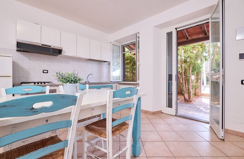 San Vincenzo Apartment | Apartment "Blu" with Sea View, Shared Pool & Wi-Fi
