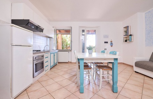 San Vincenzo Apartment | Apartment "Blu" with Sea View, Shared Pool & Wi-Fi