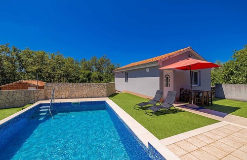 Milohnici House | Apartment BORO with pool
