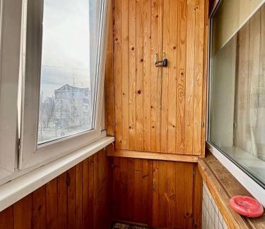 Dniprovs'kyi District Apartment | Apartment Budivelnykiv 22/11