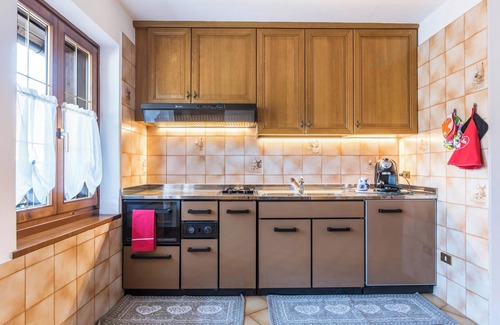 Sicina Apartment | Apartment "Casa Sicina Albina" with Mountain View, Wi-Fi & Balcony