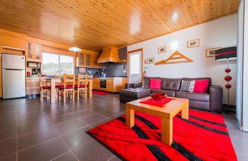 Calheta de Nesquim Apartment | Apartment 'Casa Da Vigia T2' with Sea View, Private Garden and Wi-Fi