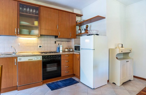 Celledizzo Apartment | Apartment 'Casa Ai Laresi 1' with Mountain View, Private Garden and Wi-Fi