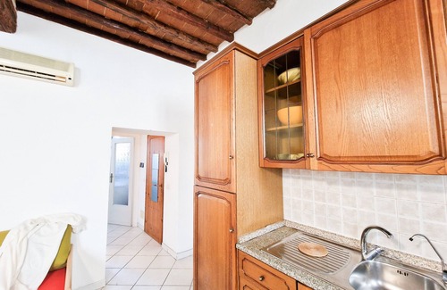 Portoferraio Old Town Apartment | Apartment 'Casa Augusta Old City Center' with Air Conditioning