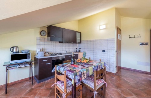 Marone Apartment | Apartment 'Casa Caterina Mansarda' with Lake View, Garden & Wi-Fi