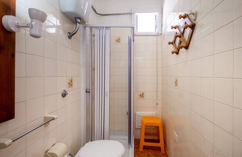 Torre dell'Orso Apartment | Apartment 'Casa Dei Pini' with Private Terrace, Wi-Fi and Air Conditioning