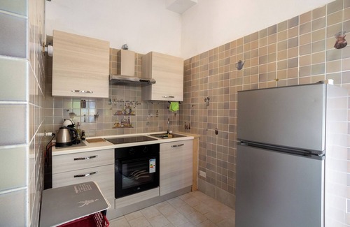 Benincasa Apartment | Apartment 'Casa Di Mieri' with Mountain View, Wi-Fi and Air Conditioning