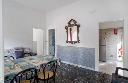 Benincasa Apartment | Apartment 'Casa Di Mieri' with Mountain View, Wi-Fi and Air Conditioning
