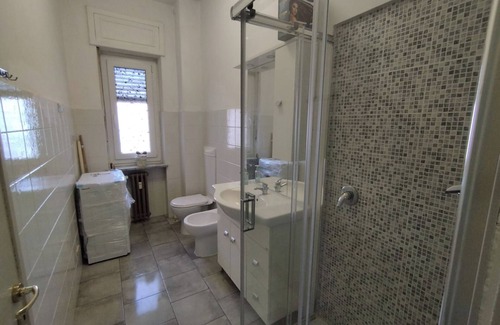 Santhia Apartment | Apartment 'Casa Naomi E Gioele' with Balcony, Wi-Fi and Air Conditioning