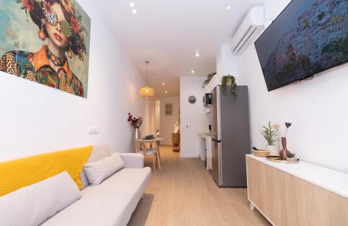 Aiora Apartment | Apartment Casa Novi - Close to Beach, City Center & Metro
