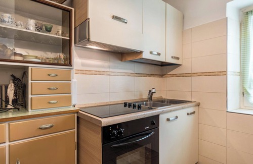 Sicina Apartment | Apartment "Casa Sicina Alberto" with Mountain View, Wi-Fi & Balcony