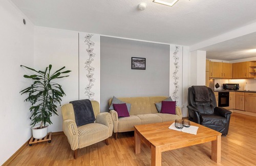 Westfeld Apartment | Apartment 'Christel' with Private Terrace and Wi-Fi