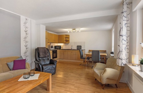 Westfeld Apartment | Apartment 'Christel' with Private Terrace and Wi-Fi