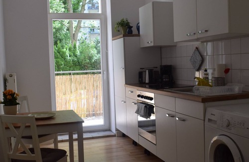 Suedvorstadt Apartment | Apartment, close to the center and in a quiet location on the floodplain forest