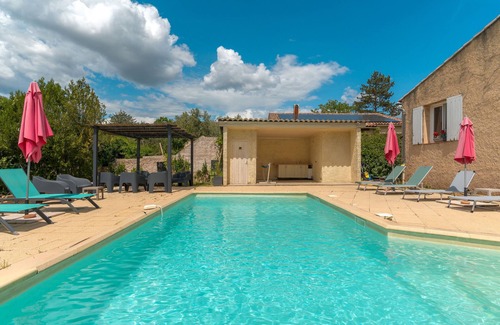 Vinon-sur-Verdon Apartment | Apartment 'Coeur De Lavande' with Private Pool, Private Terrace and Wi-Fi