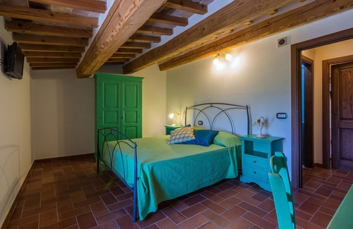 Cagli Apartment | Apartment Corallo 8 - Three Bedroom Apartment, Sleeps 8