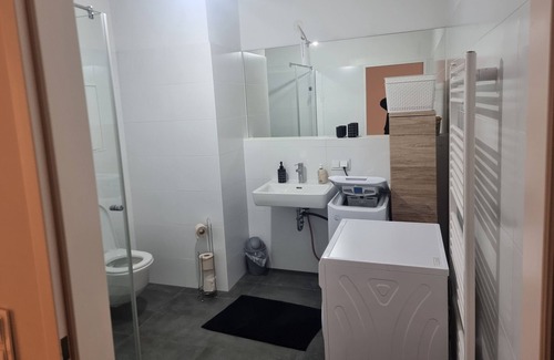 Floridsdorf Apartment | Apartment 'Das Schöne Wien' with Balcony, Wi-Fi and Air Conditioning