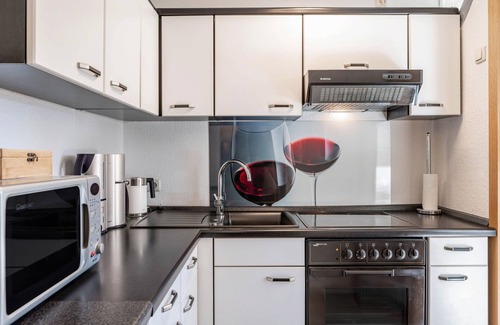 Mühlhausen Apartment | Apartment 'Vogelnest Adlerhorst' with Shared Pool, Wi-Fi and Air Conditioning