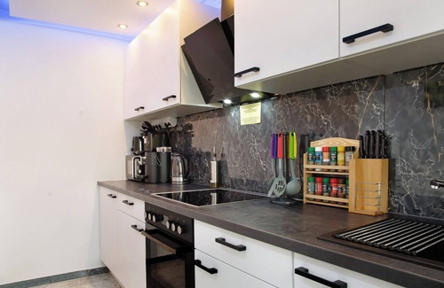Neuburg Apartment | Apartment 'Neuburg 3 - New' with Balcony and Wi-Fi