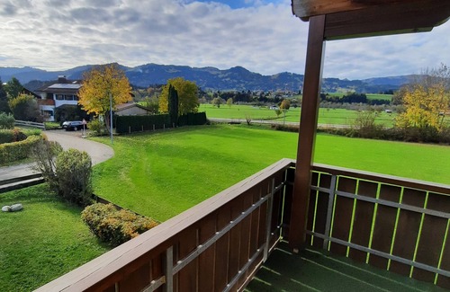 Sonthofen Apartment | Apartment 'Ferienwohnung Hörnerblick 32' with Mountain View, Balcony and Wi-Fi
