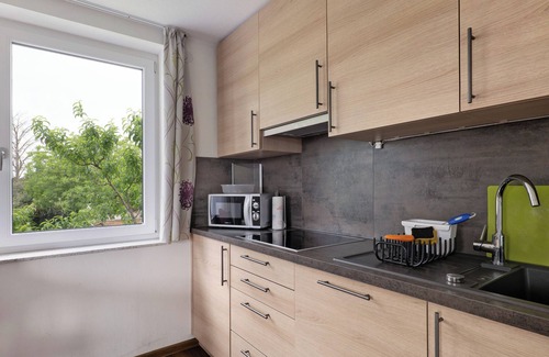 Gundelbach Apartment | Apartment 'Riesling' with Shared Garden, Balcony and Wi-Fi