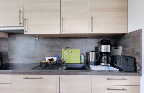 Gundelbach Apartment | Apartment 'Riesling' with Shared Garden, Balcony and Wi-Fi