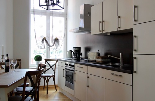 Zentrum-Nord Apartment | Apartment-Deluxe-Private Bathroom-Pfaffendorfer Str. 1